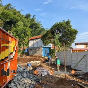 Lokasi Konstruksi di Tepi Hutan