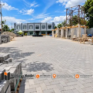 Proses pemasangan Paving Block Nurul Fikri Lembang